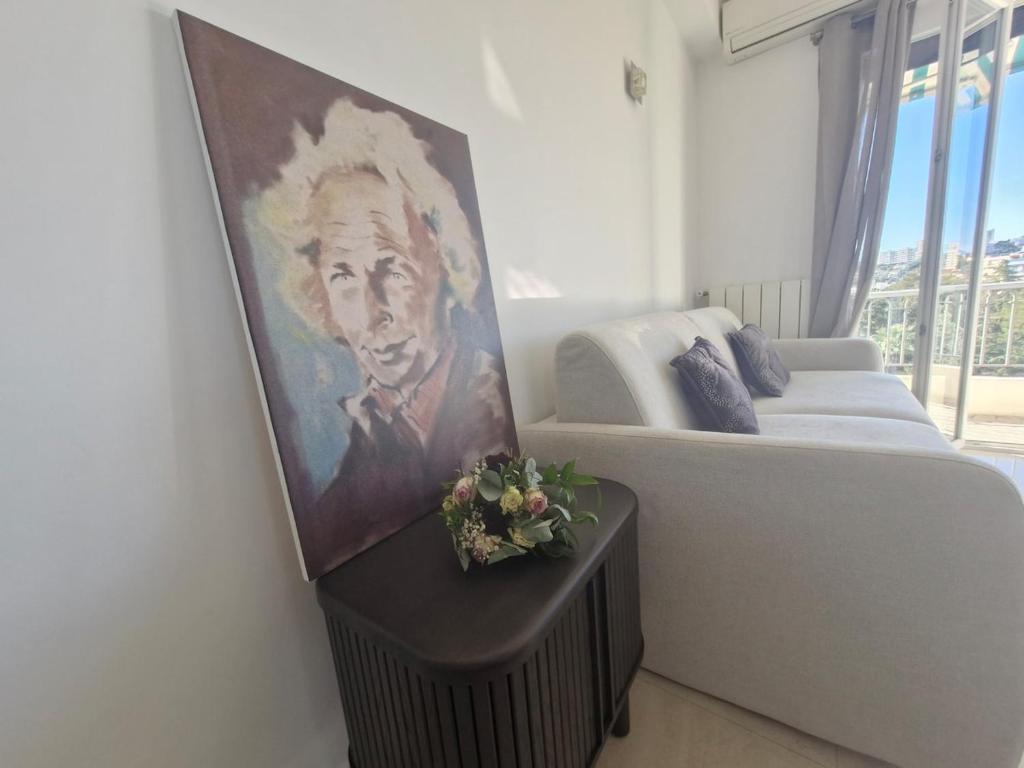 Large 3-bedroom apartment Port Vauban - 2