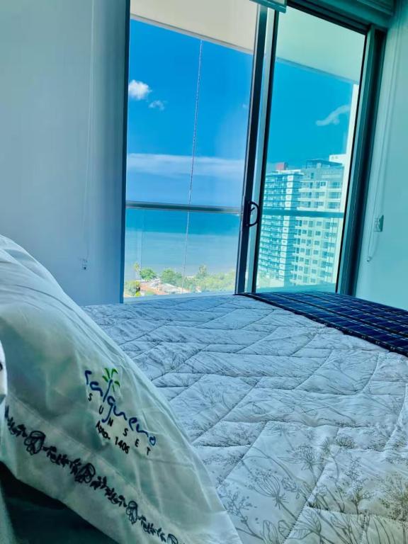Ocean View 14th Floor Salguero Beach - 1