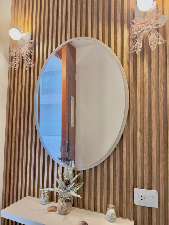 Modern apartment a short walk from the boulevard and beach - 3