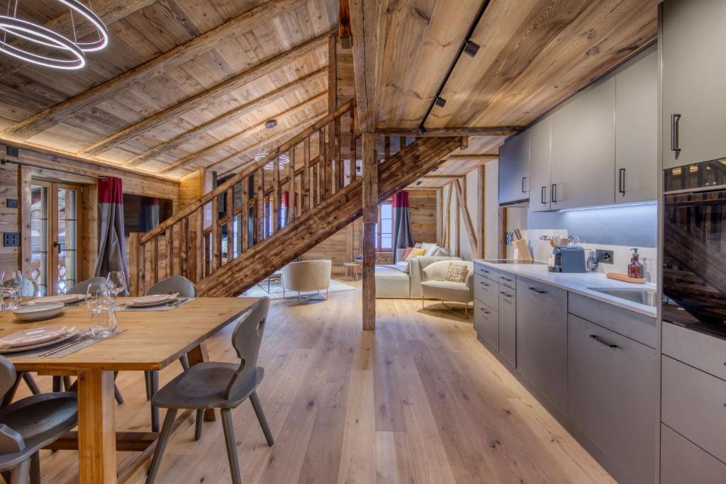 Two High-End Duplexes, Sauna and Stove Centre - 4