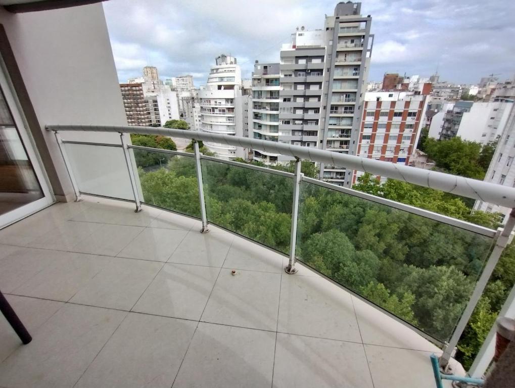 Departamento 3 Ambientes Amplios en Diagonal Pueyrredon Centro - 4