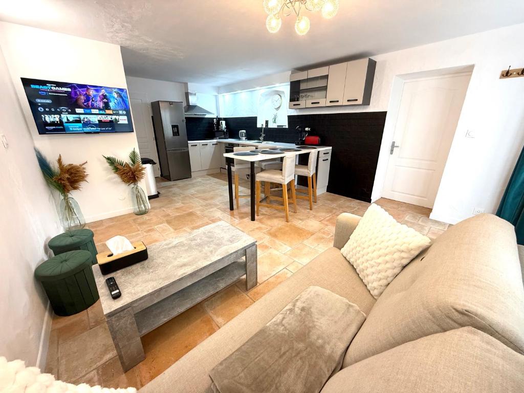 "RELAX SPA Publier" cinéma balnéo "Maison de village" - 3