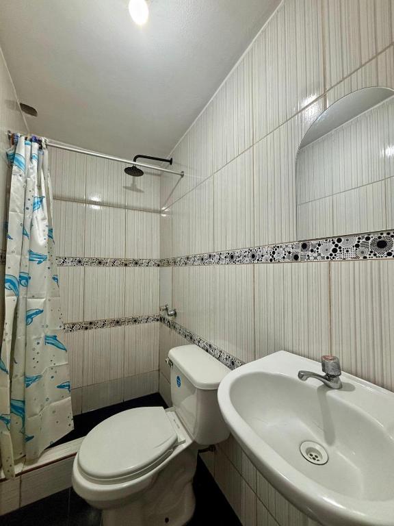 Hostal HUAROS - 3