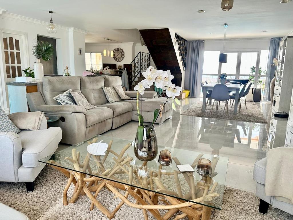 Luxurious Villa, 5 bedrooms, Arguineguin,Mogan - 3