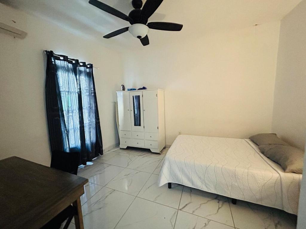 Great apartment 10 min to Fundidora Park Wifi Parking & Coffee - 5