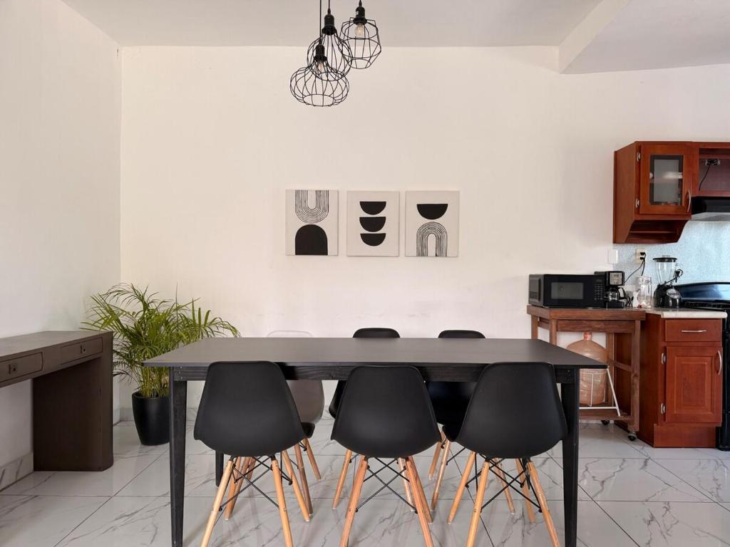 Great apartment 10 min to Fundidora Park Wifi Parking & Coffee - 3