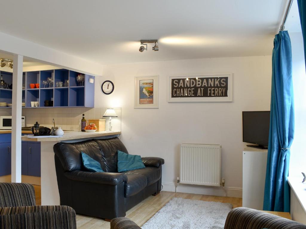 Windjammer Cottage exterior — pet-friendly whole-house rental in Swanage, Dorset