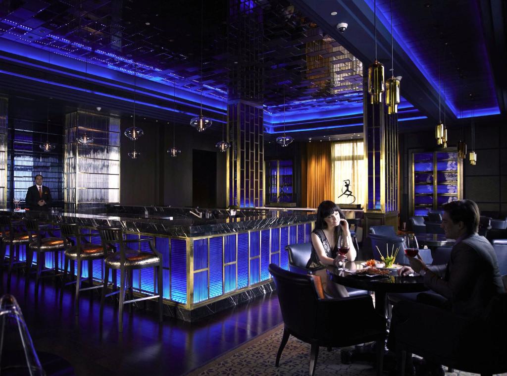 Bar/lounge