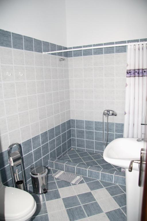 Calypso Apartments photo