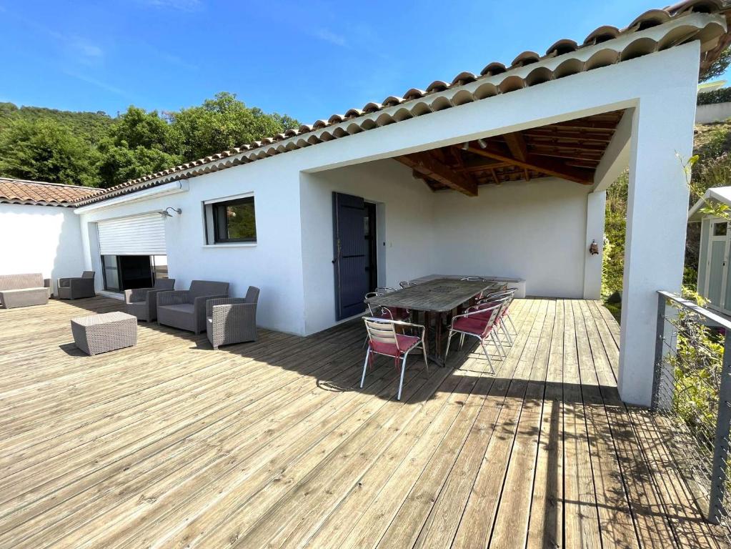 Villa PASSEREAUX avec piscine et vue mer pour 8 personnes au cœur du Domaine de Valcros - 4