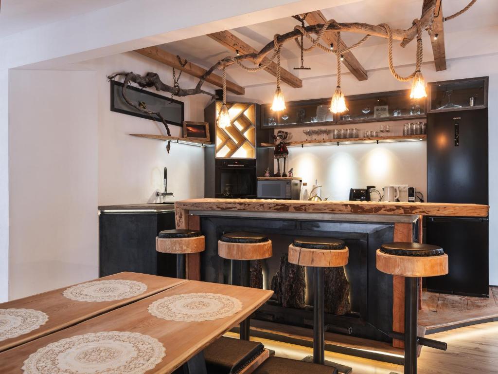 Luxury Larch Loft - 3