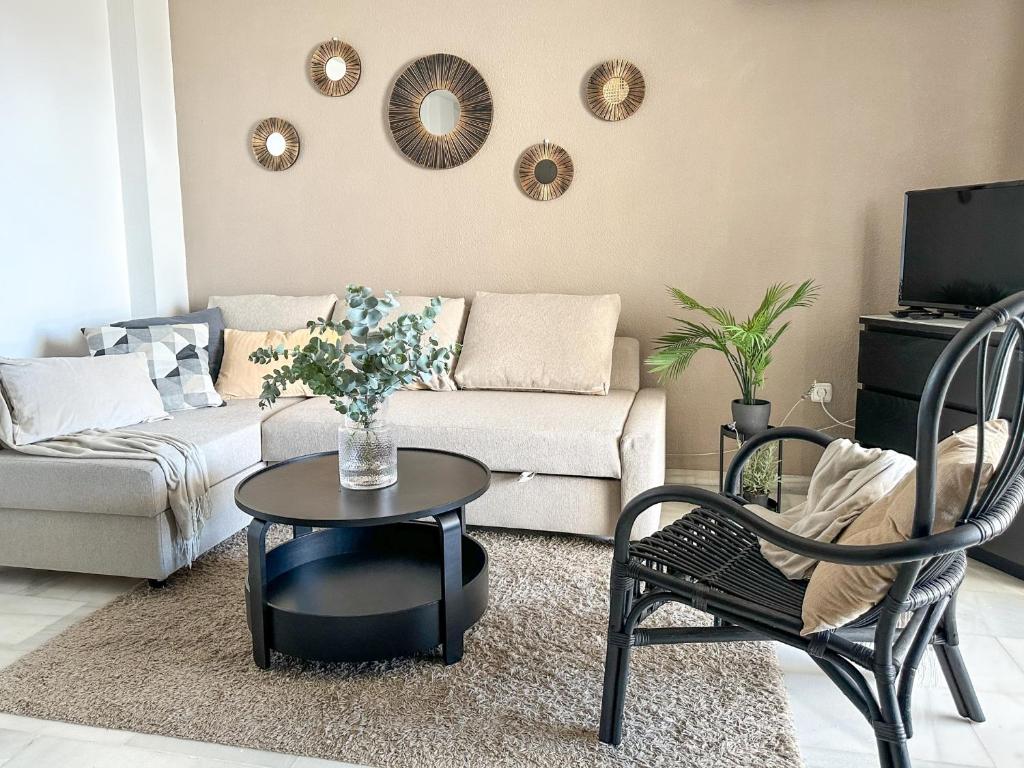 Elegant 2-bedroom apartment with beautiful views - 3