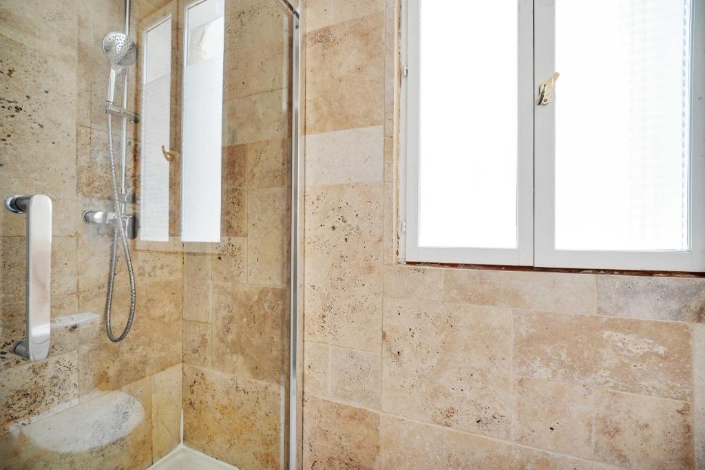 Comfortable Apartment 1BR-4P - Champs Elysees - 5