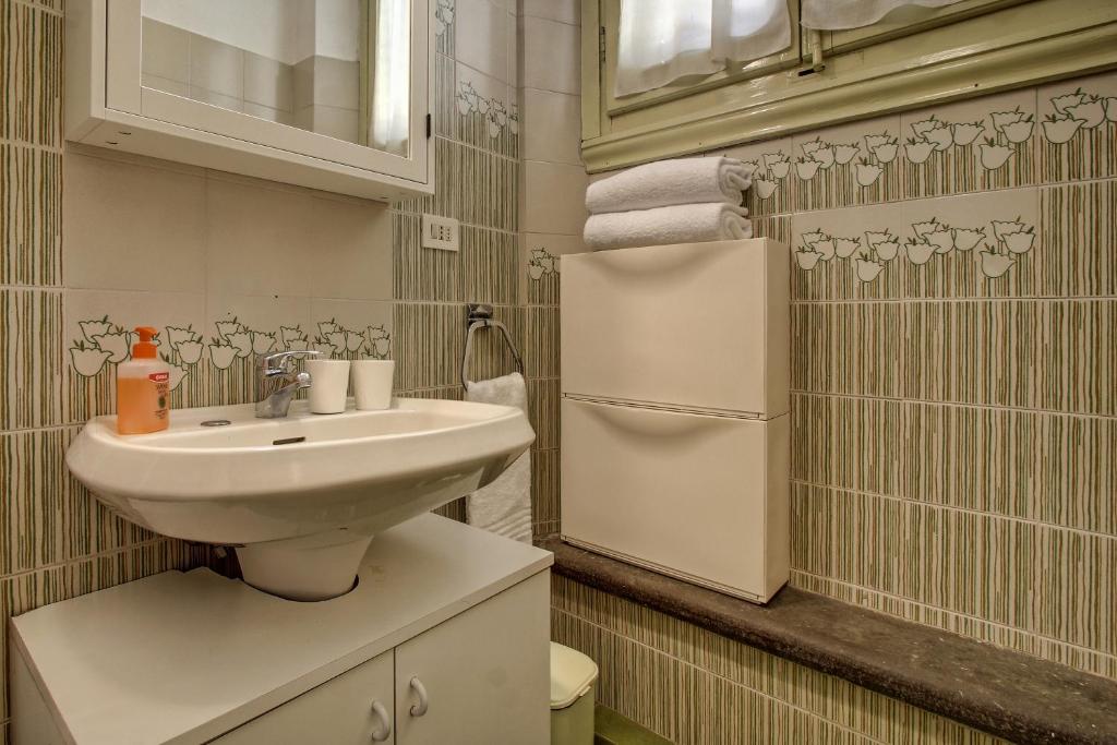 Piazza Goldoni Studio Apartment - 2