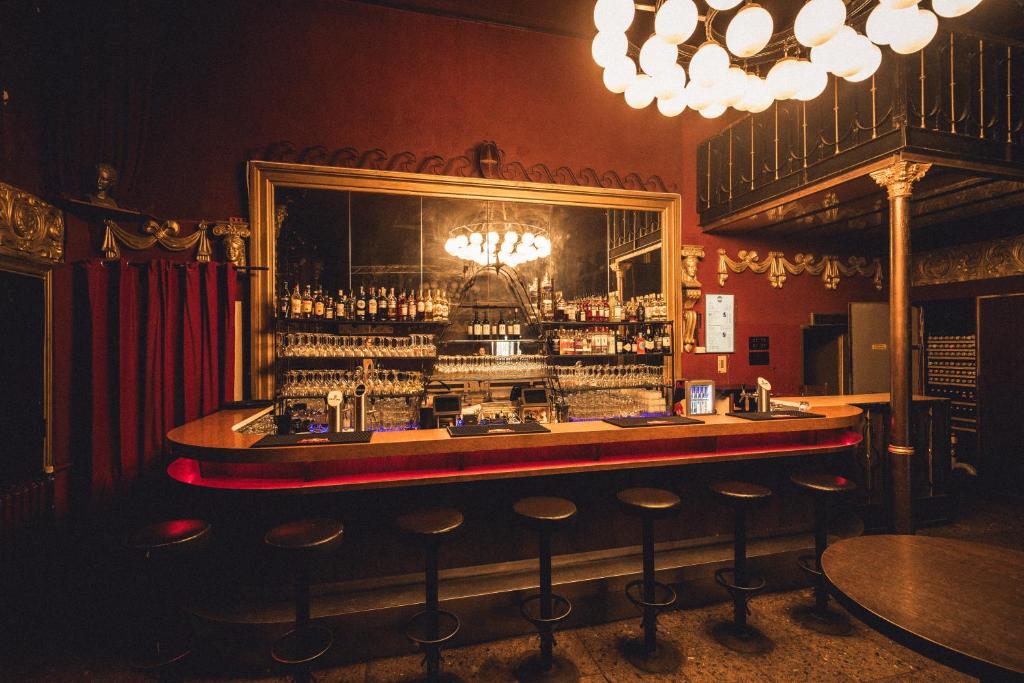 Pub/Lounge