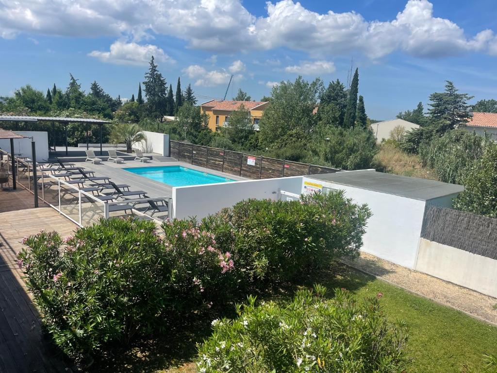 Studio cosy, résidence de tourisme avec piscine - 3
