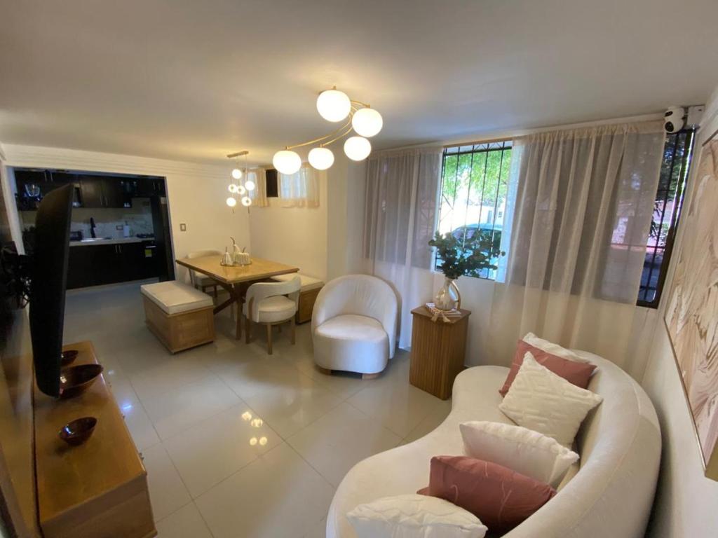 Apartamento cómodo y excelente ubicación - 5