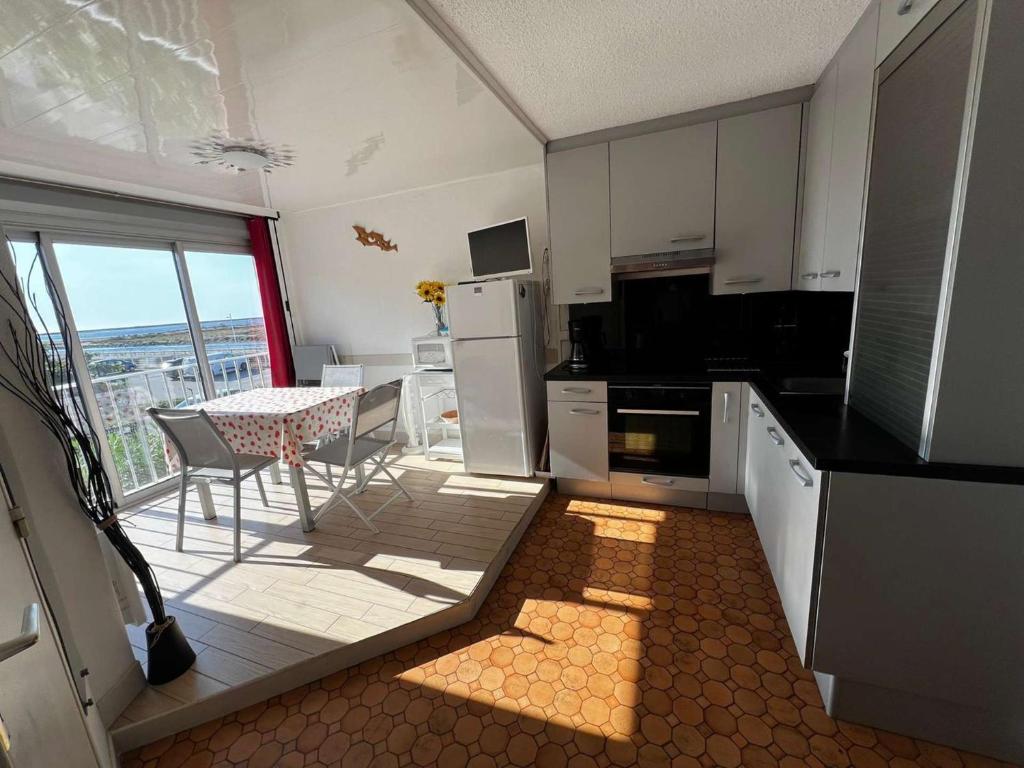 AIG 59 – Studio avec 2 cabines – Résidence Grand Sud – Gruissan – 4 personnes - 4