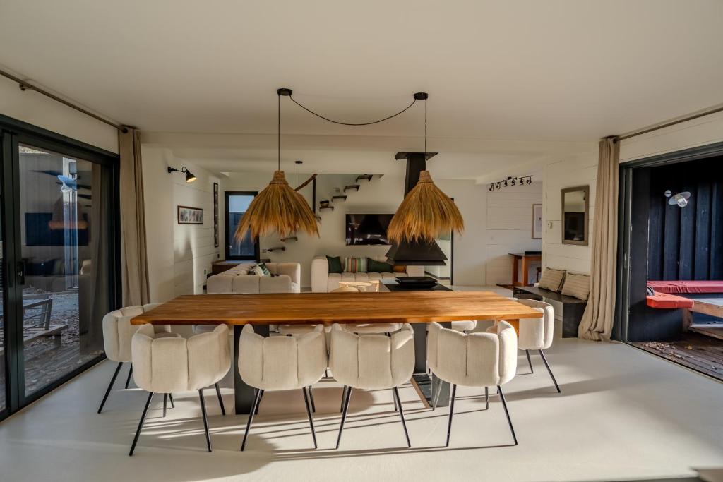 Villa d'architecte, piscine chauffée & forêt - 5