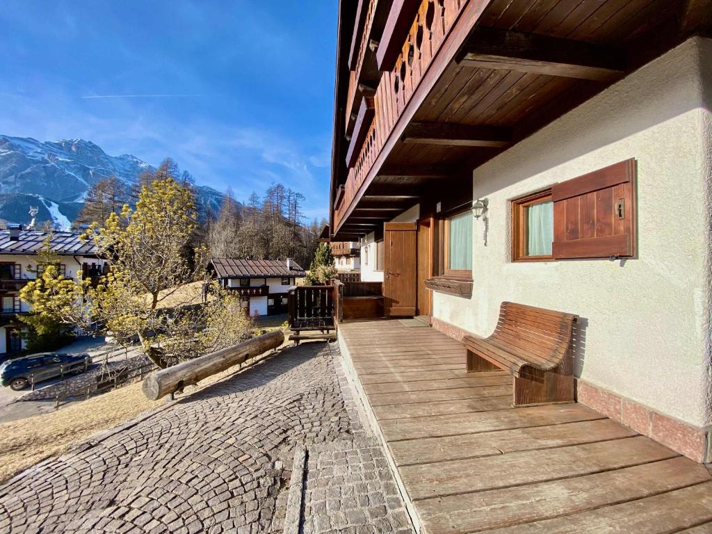Cozy 3 bedroom in amazing location - 5