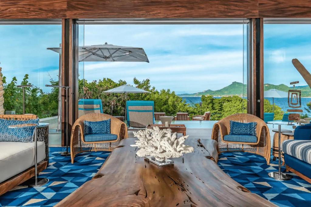 Kupuri Beachfront Villa 21 - 2