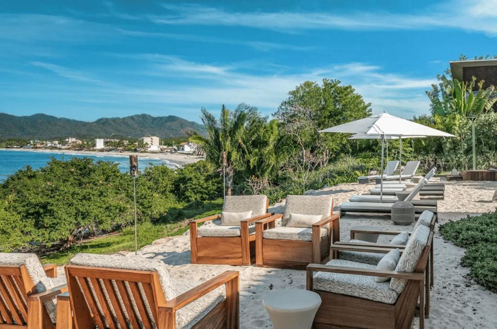 Kupuri Beachfront Villa 21 - 1