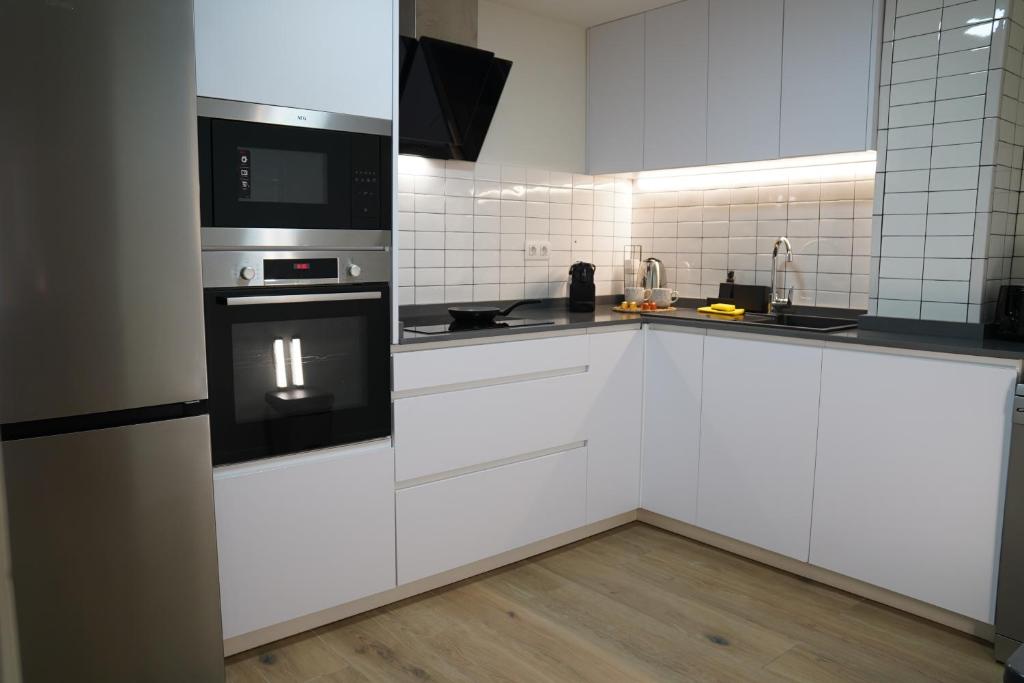 Casa Dolce Casa - Elegant 3BR Apartment Near Metro & Beach,Valencia - 5