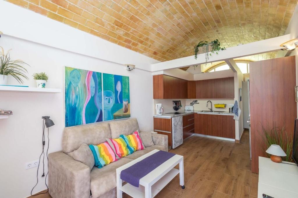 GuestReady - San Agustin Sunny Balcony - 4