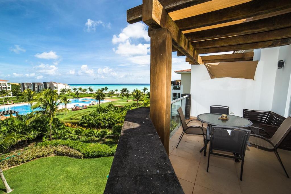 Resort-Style Pool & Private Beach with Ocean View - 5