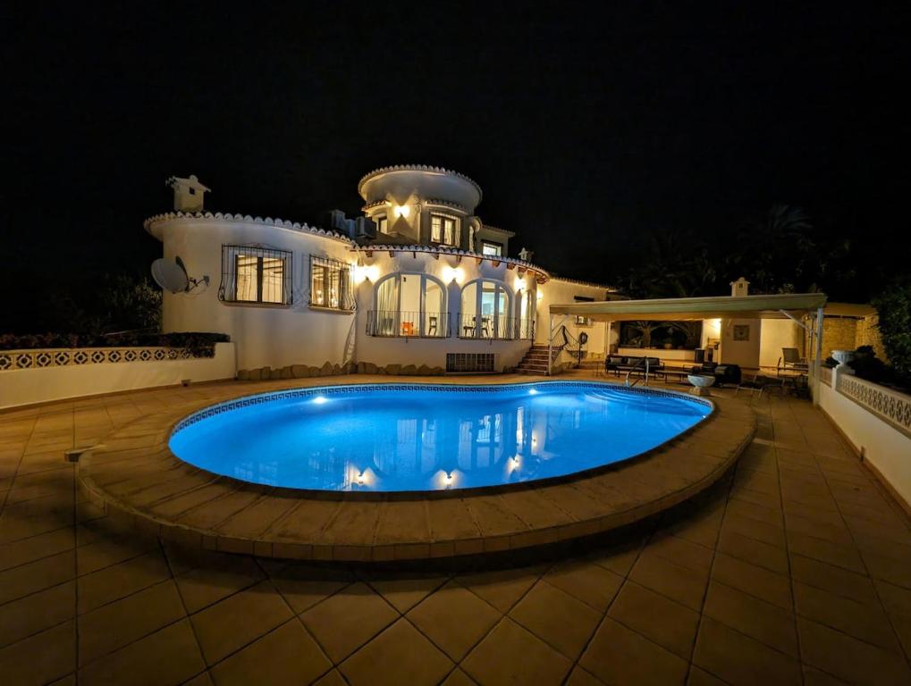 Casa Nella - pool, AC, sea views, walk to beach - 3
