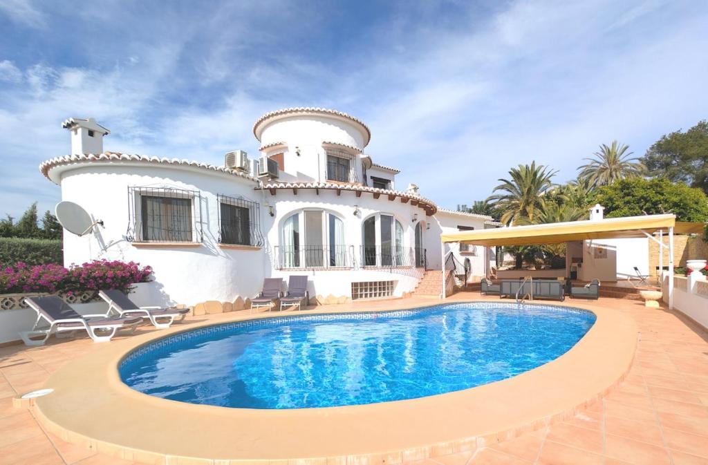 Casa Nella - pool, AC, sea views, walk to beach - 1