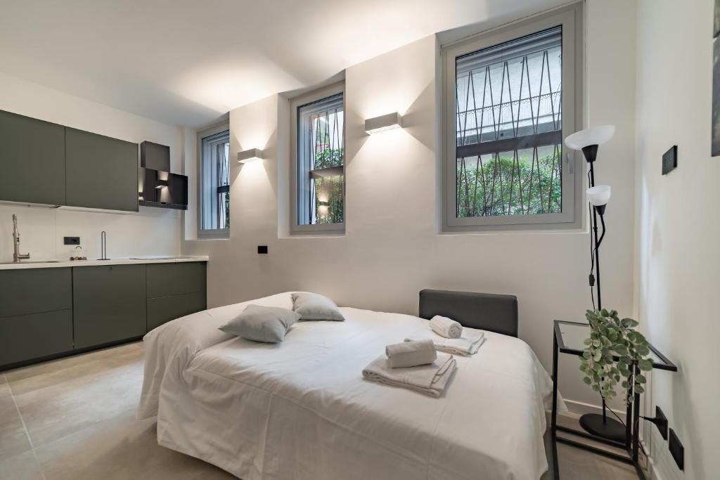 9 min Walk from Porta Nuova, Design and Elegance - 2