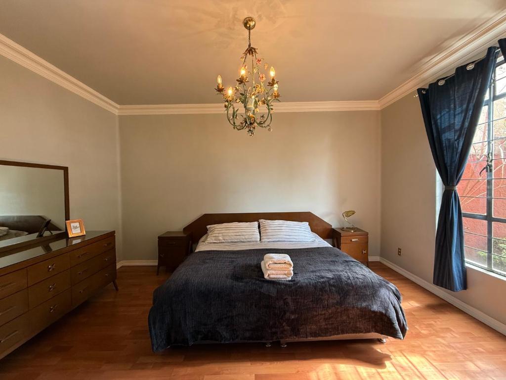 Casa de 5 habitaciones en el Centro de Puebla con Estacionamiento Doble - 4