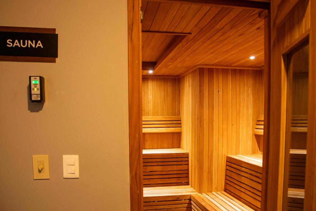 Chic 1BR Private Balcony,Sauna, Gym y Wifi - 4