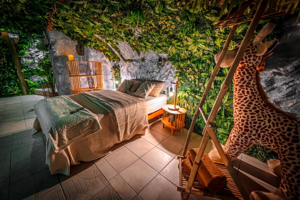 Jungle Caverne- spa privé, logement atypique - 4