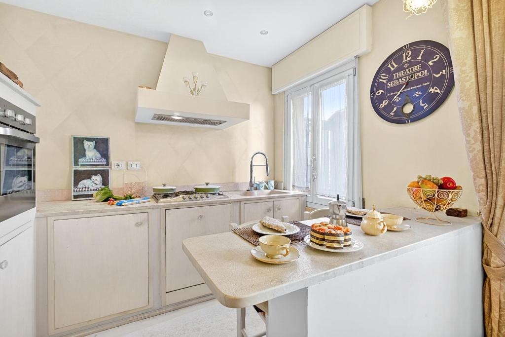 Chic Retreat with Park | Central Salò - Happy Rentals - 4