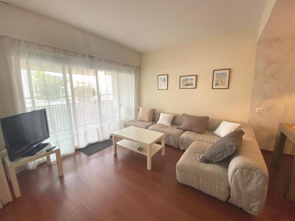 Kerstin Bruns - Granados Apartment with ocean views - 1