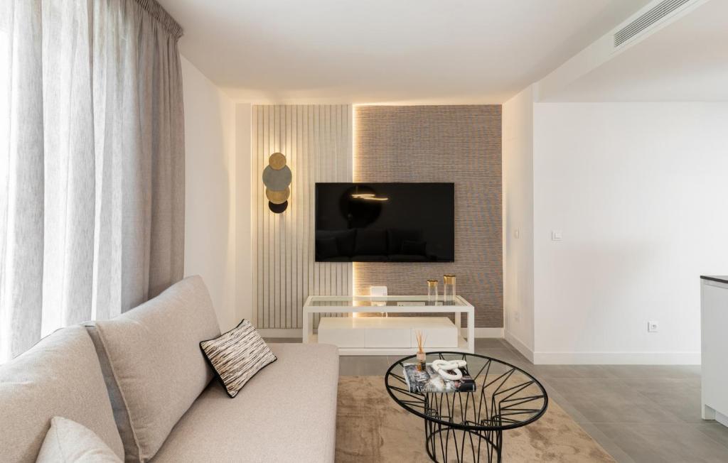 Stunning Contemporary 3-Bedroom Corner Apartment in the Idyllic Oasis 325, Estepona - 5