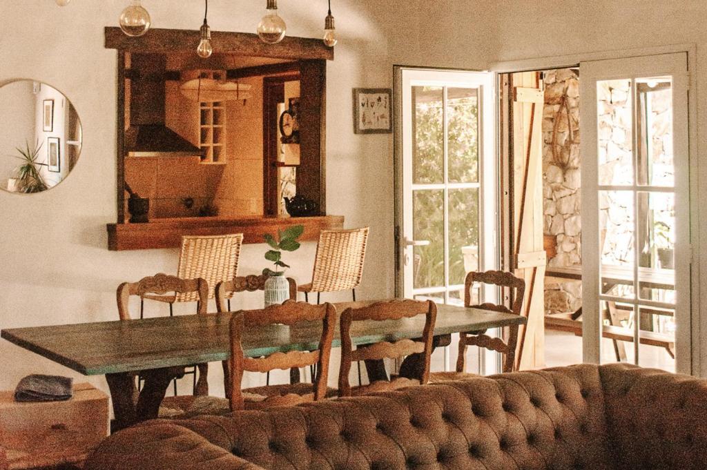 Casa OMA - Casa a dos cuadras del mar en Chapadmalal zona Cruz del Sur para 5 PAX con parrilla - Hola Sur - 3