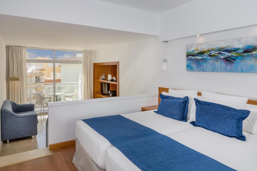 Aluasun Lago Rojo - Adults recommended — Hotel rooms in Torremolinos, Andalusia