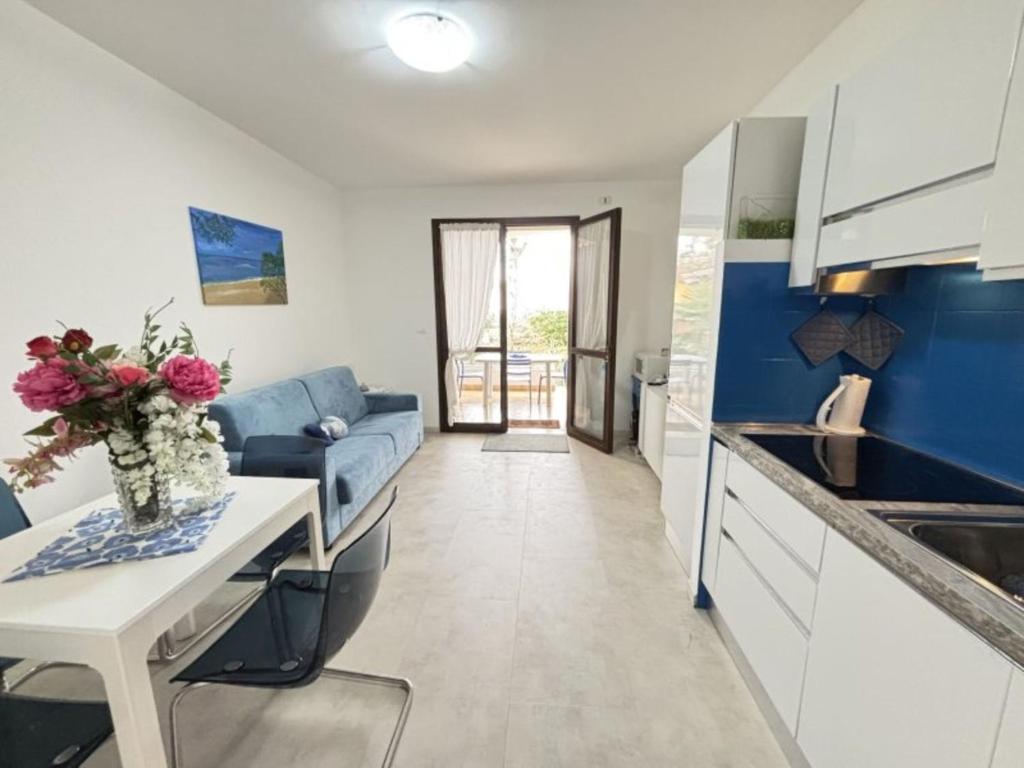 Modern flat near the beach with pool - 1