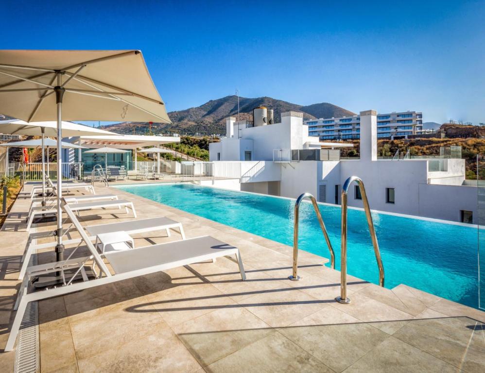 Luxury Higuerón: Spa Piscina a pasos del Tren - 3