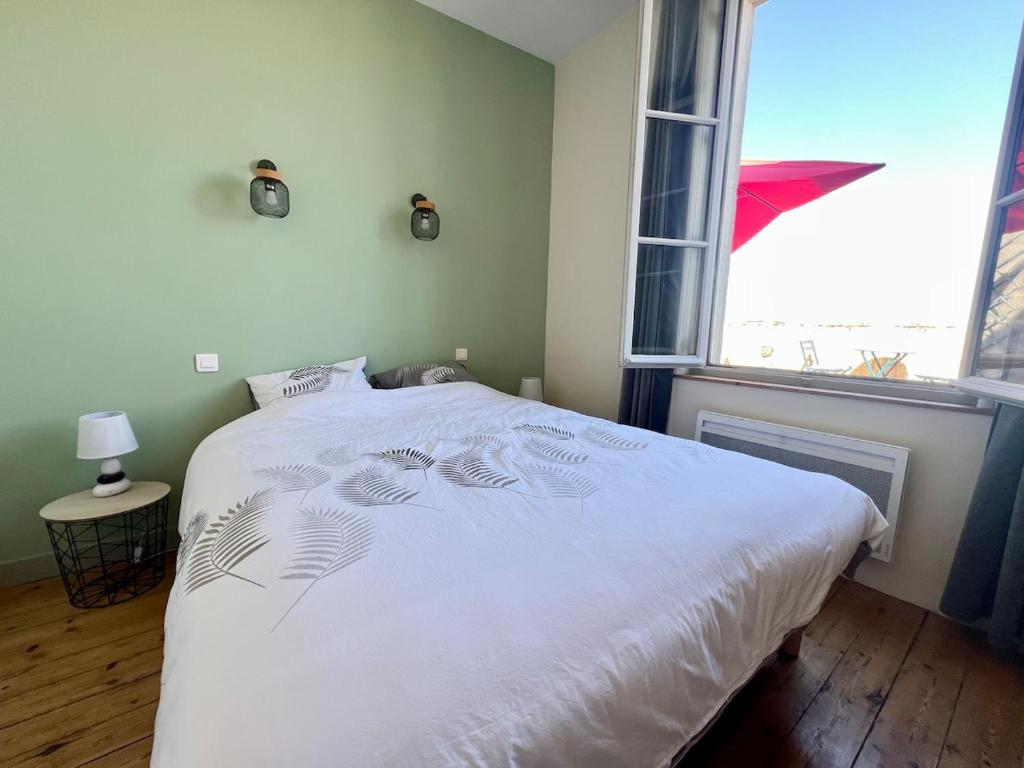 Magnifique Appartement avec Vue sur le Vieux-Port et Terrasse Privée sans vis-à-vis - 2