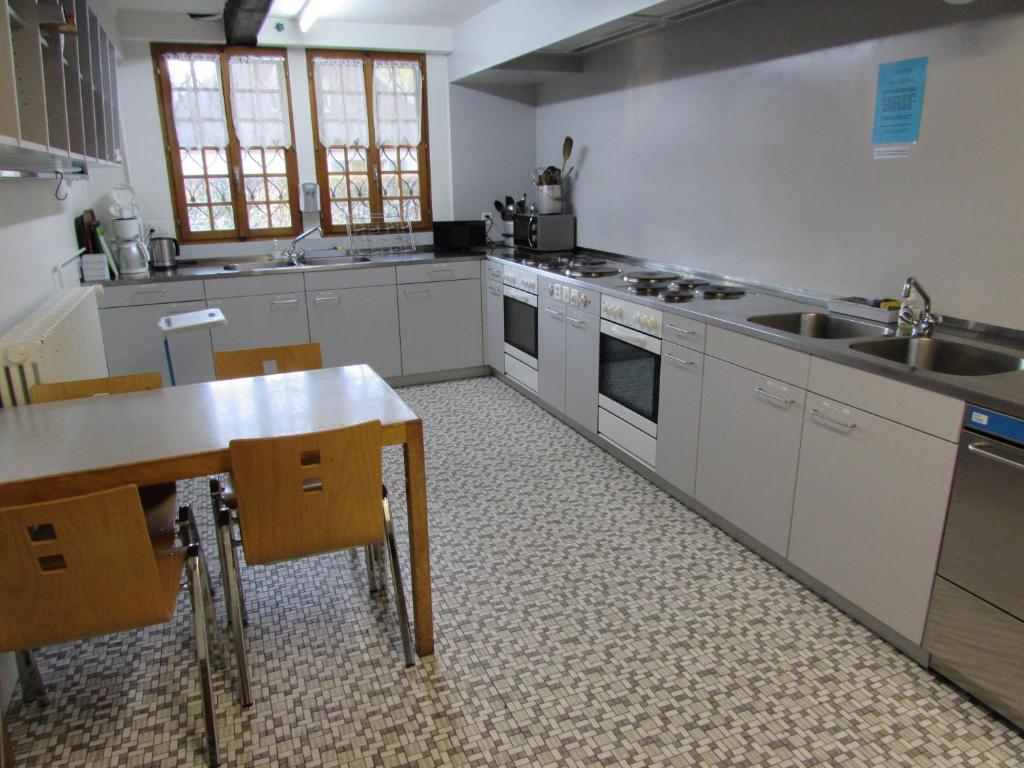 Kitchen, Emme Lodge in Langnau