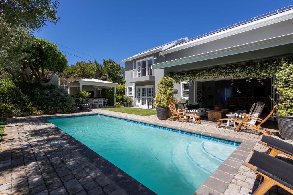 Stableford Beach House Plett 전경