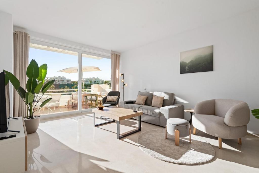 Stylish 2-Bedroom Apartment in Alcazaba Lagoon RDR529 - 1