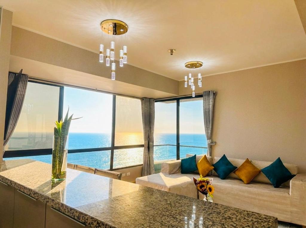 Perfect Balance Rest and Work Study Oceanfront - 1