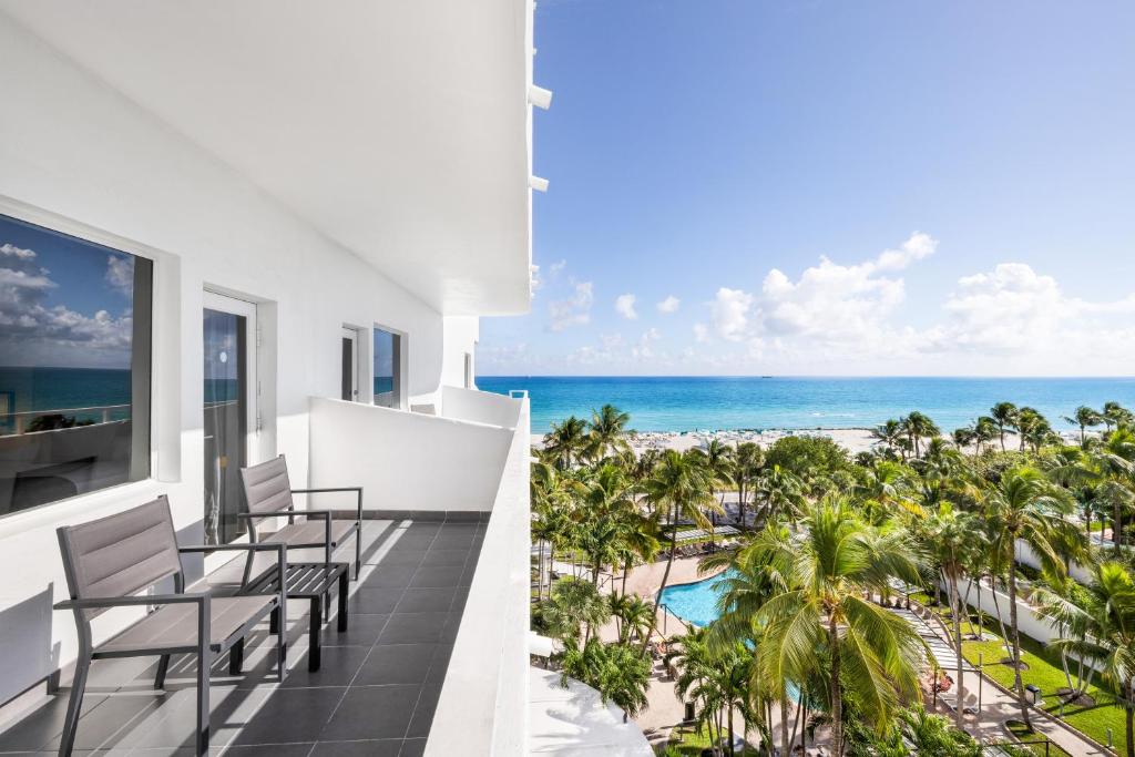 Hotel Riu Plaza Miami Beach