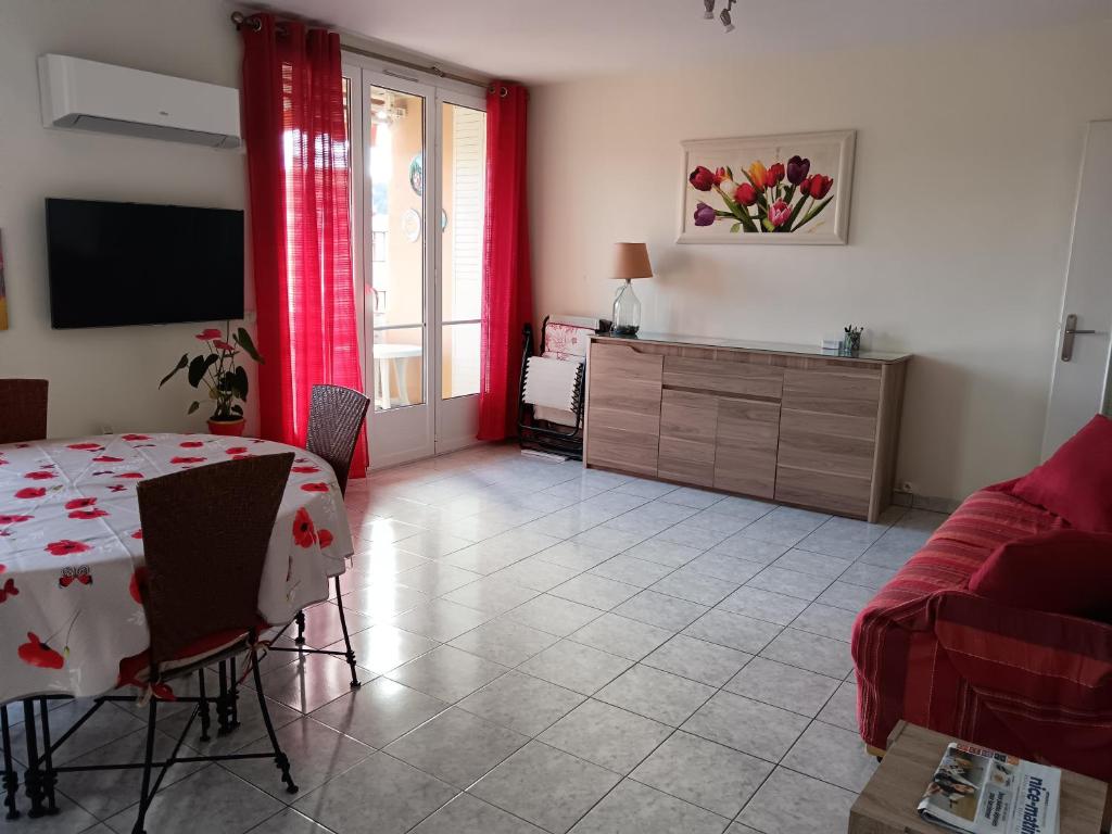 NICE NORD 2 PIECES CALMES,WIFI,CLIM,BALCON,PARKING - 5