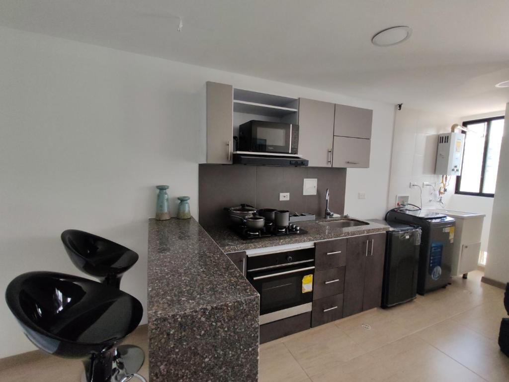 Apartamento Moderno en Las Quintas Ascensor Parking Ubicación Premium - 2